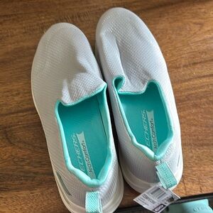 Sketcher Arch Comfort Shoes